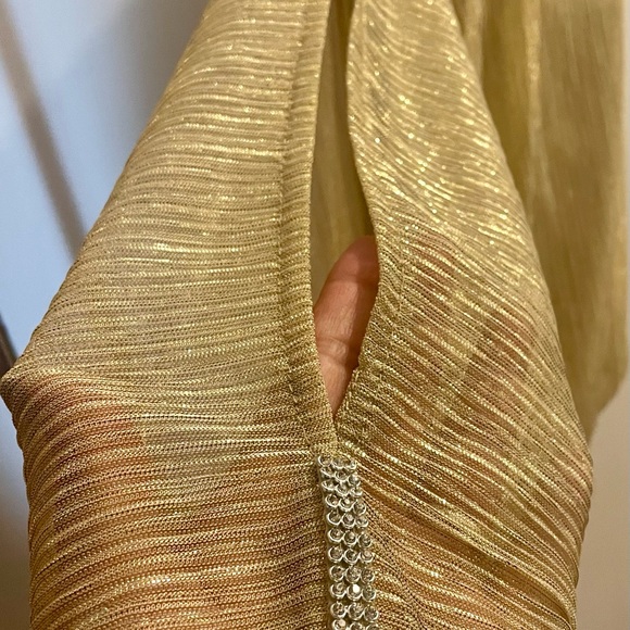 CHAUS New York Blouse size L Cold-shoulder cutouts with rhinestone. - Picture 3 of 11